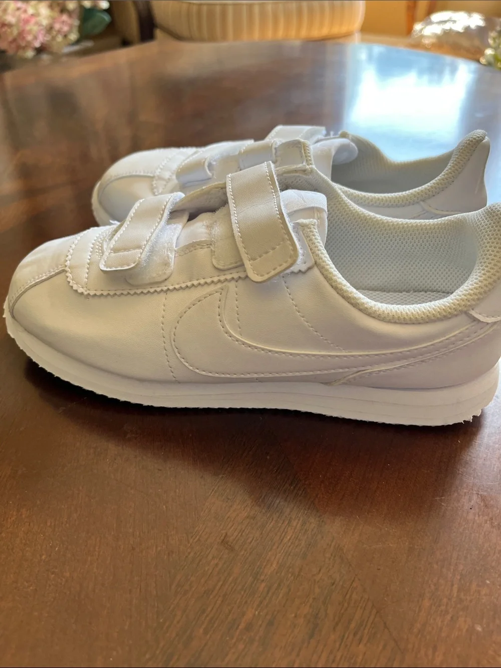 Nike Kids White Velcro Sneakers